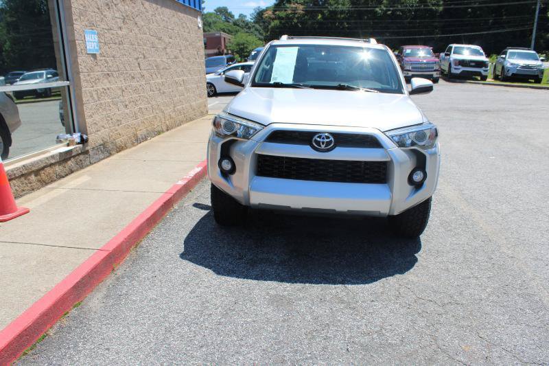 Used 2018 Toyota 4Runner SR5 RWD image 2