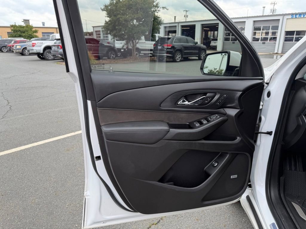 Used 2020 Chevrolet Traverse High Country AWD/4WD image 12