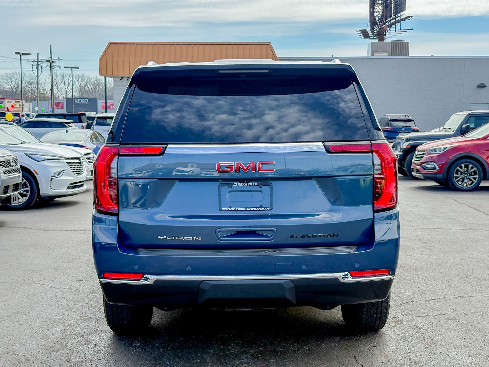 Used 2025 GMC Yukon XL Elevation image 12