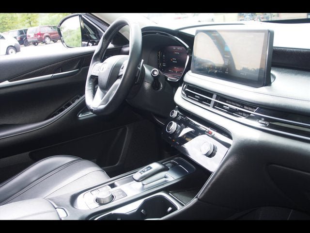 Used 2023 INFINITI QX60 Sensory w/ Vision Package FWD image 9