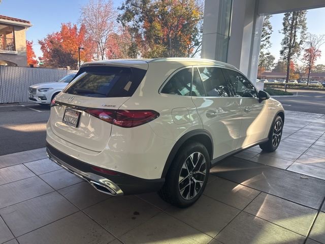 Used 2025 Mercedes-Benz GLC 350e 4MATIC image 5