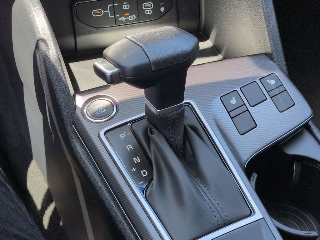 New 2026 Kia Sportage EX FWD image 16
