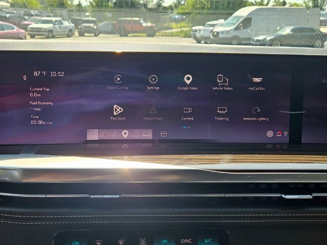 Certified 2026 Cadillac Escalade Luxury AWD/4WD image 18