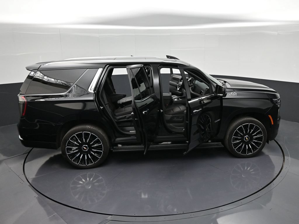 Used 2025 Chevrolet Tahoe High Country AWD/4WD image 35