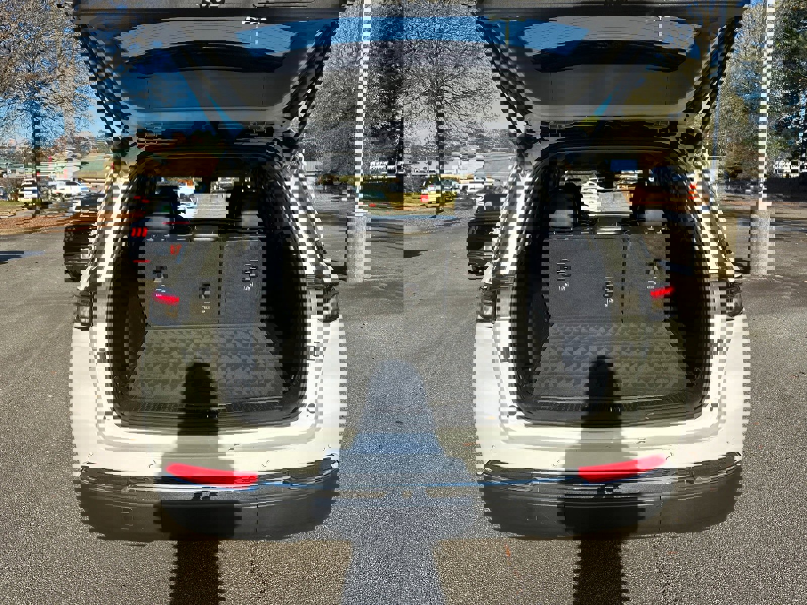 Used 2023 Jeep Grand Cherokee Limited image 22