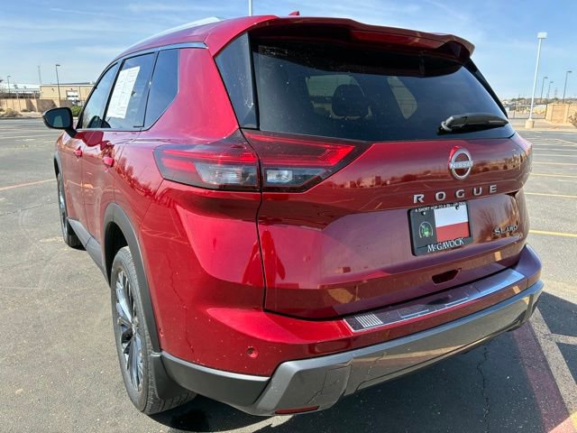Certified 2025 Nissan Rogue SL w/ Tech Package AWD/4WD image 4