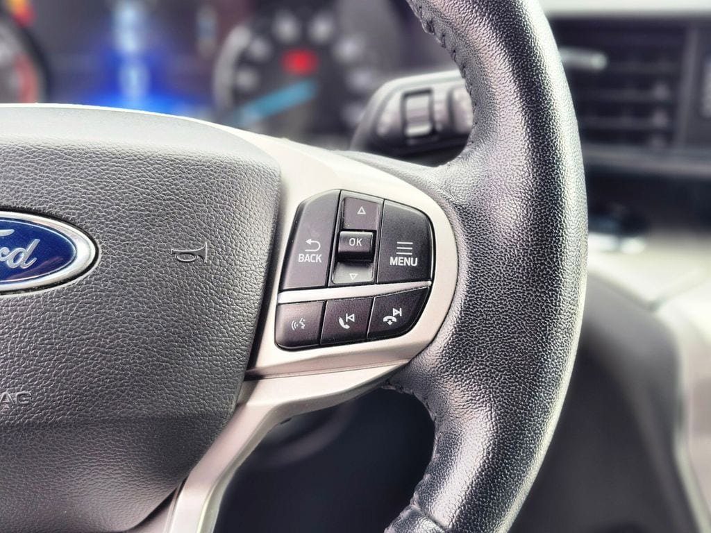 Used 2022 Ford Explorer XLT AWD/4WD image 30