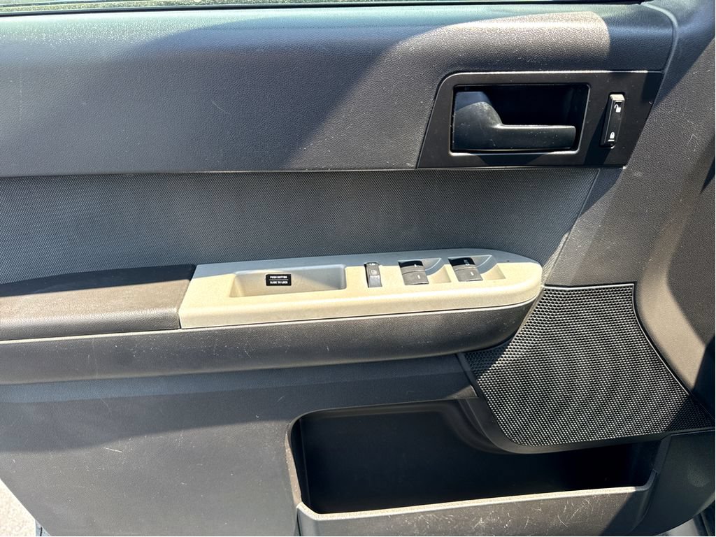 Used 2012 Ford Escape XLT FWD image 11
