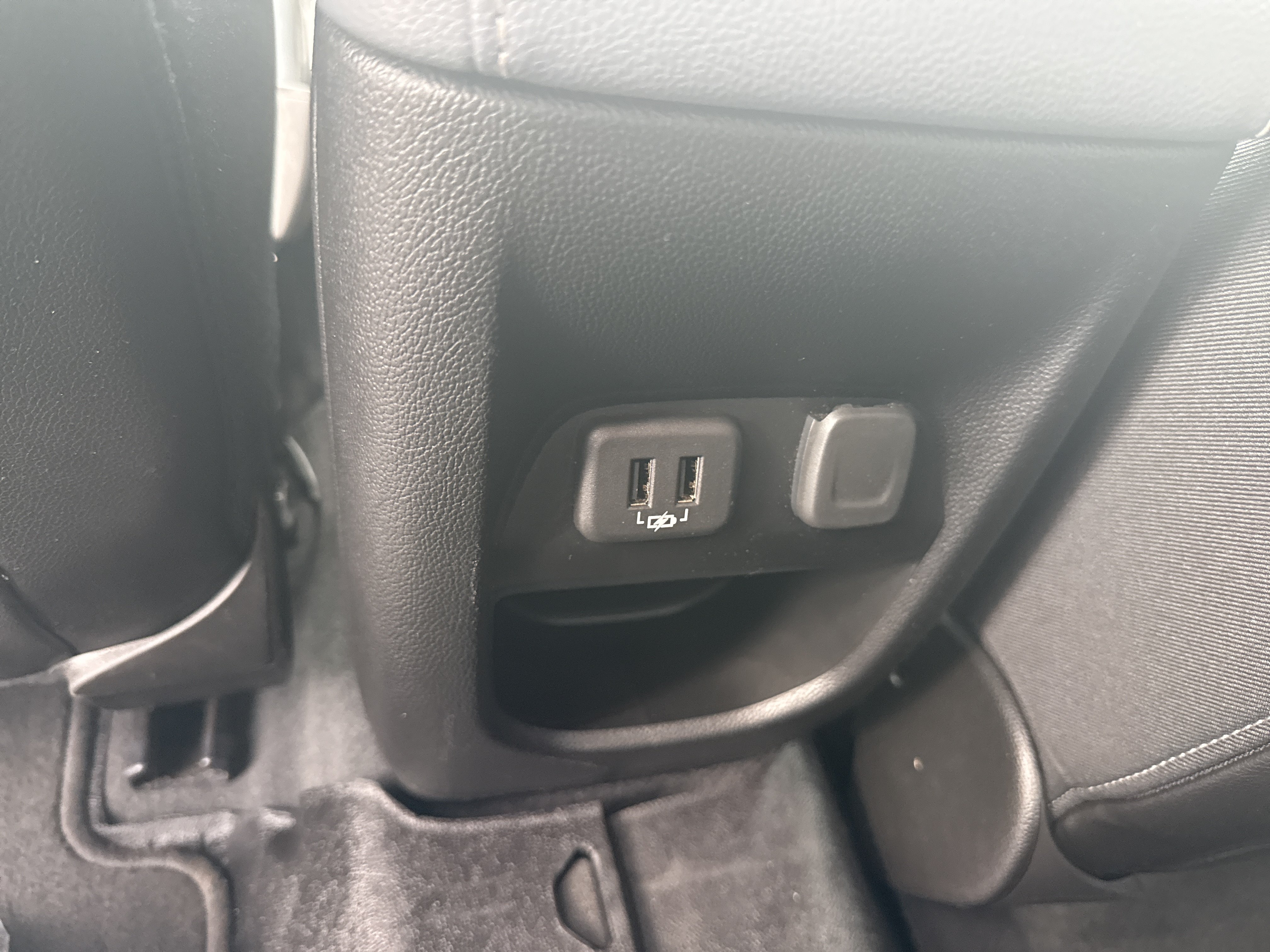 Used 2019 Chevrolet Colorado Z71 AWD/4WD image 14