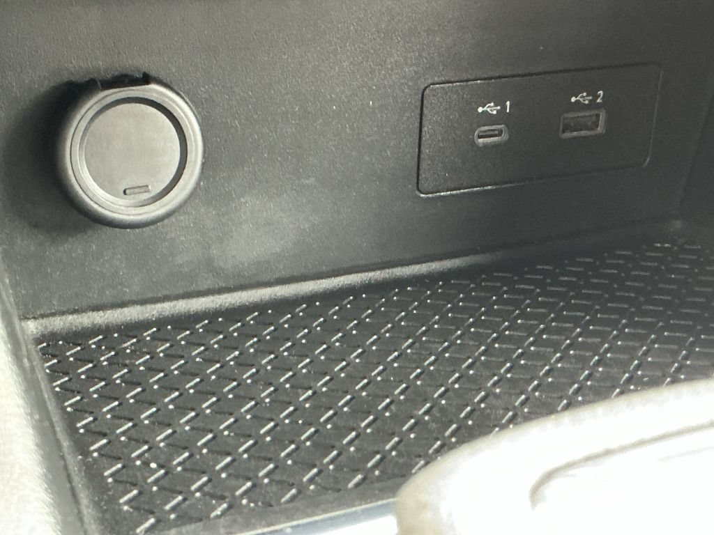 Used 2025 Nissan Pathfinder SV AWD/4WD image 27