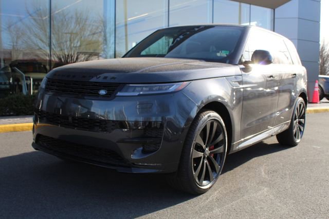 New 2025 Land Rover Range Rover Sport Dynamic SE