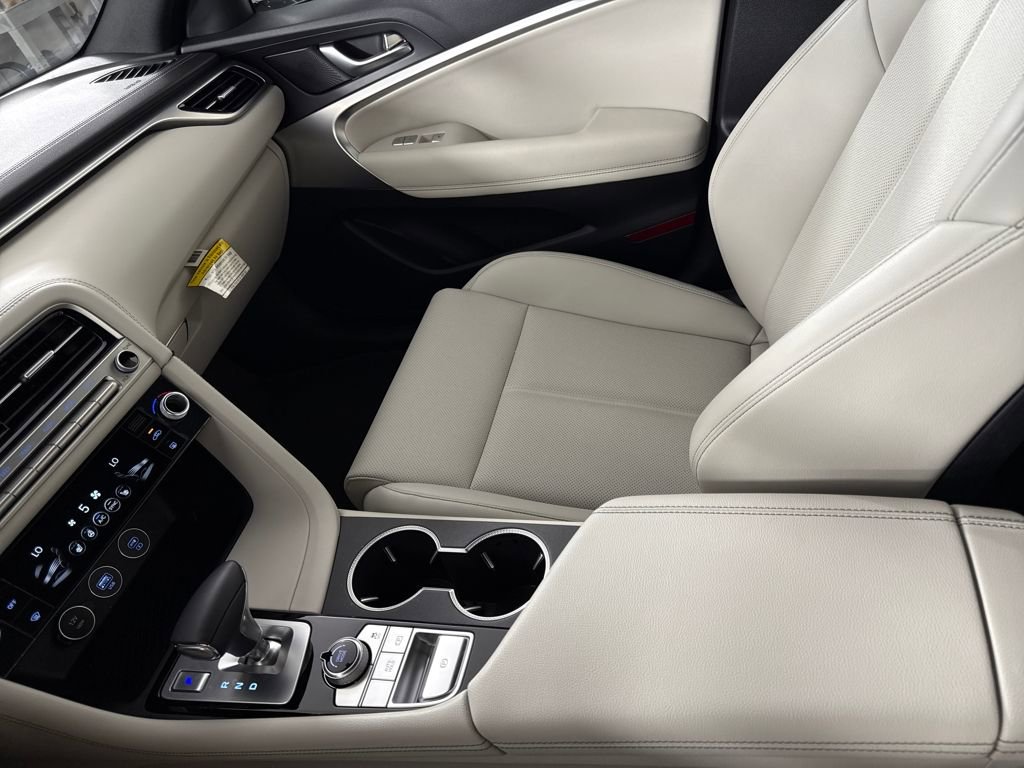 New 2025 Genesis G70 2.5T image 19