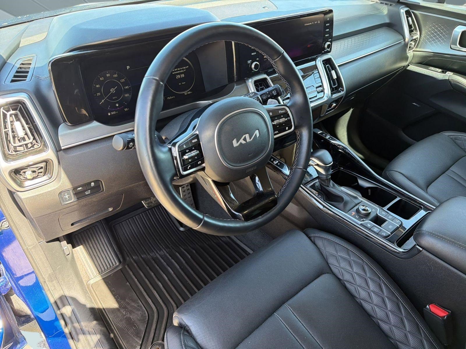 Used 2023 Kia Sorento SX image 4