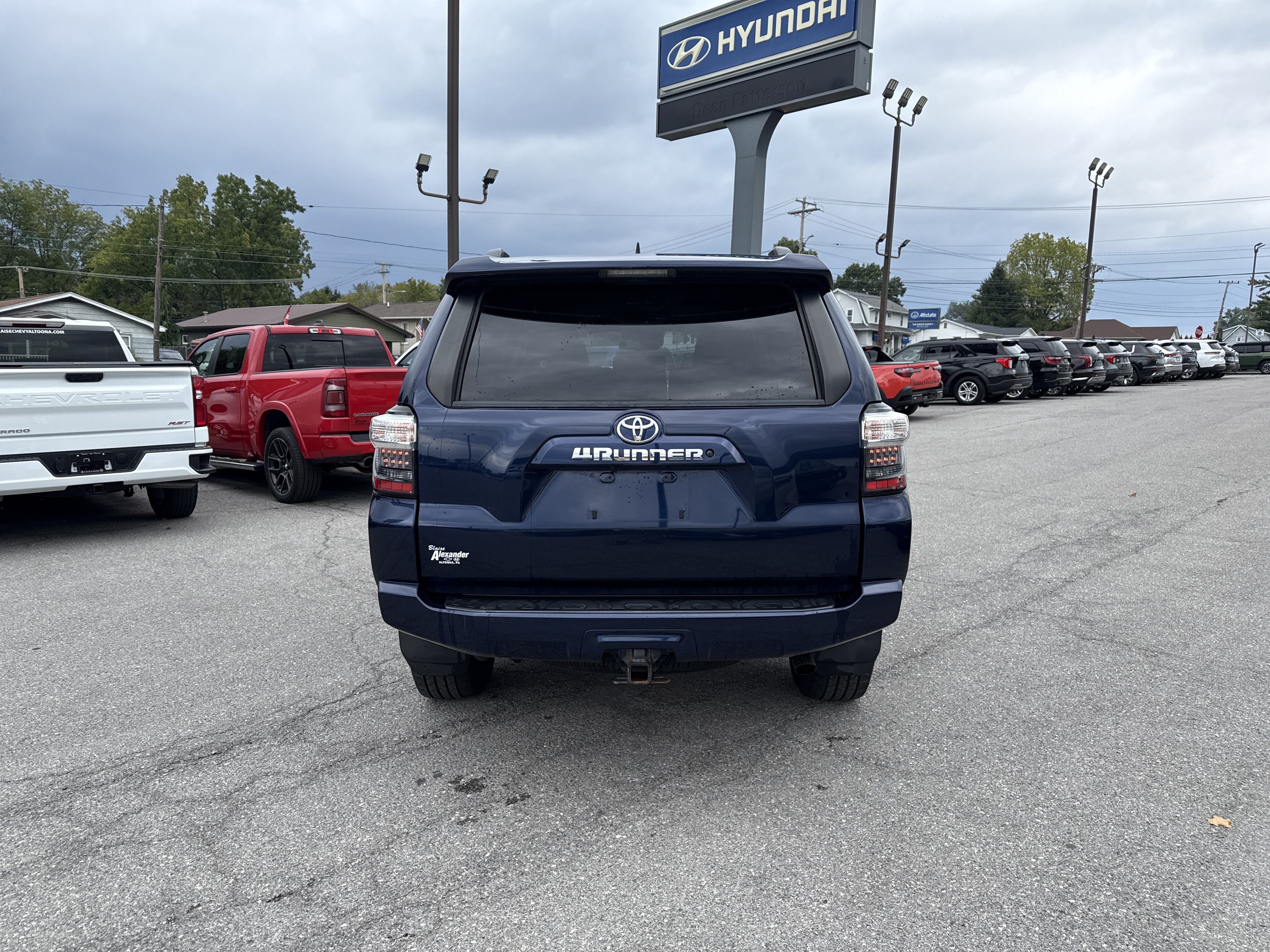 Used 2021 Toyota 4Runner SR5 AWD/4WD image 4