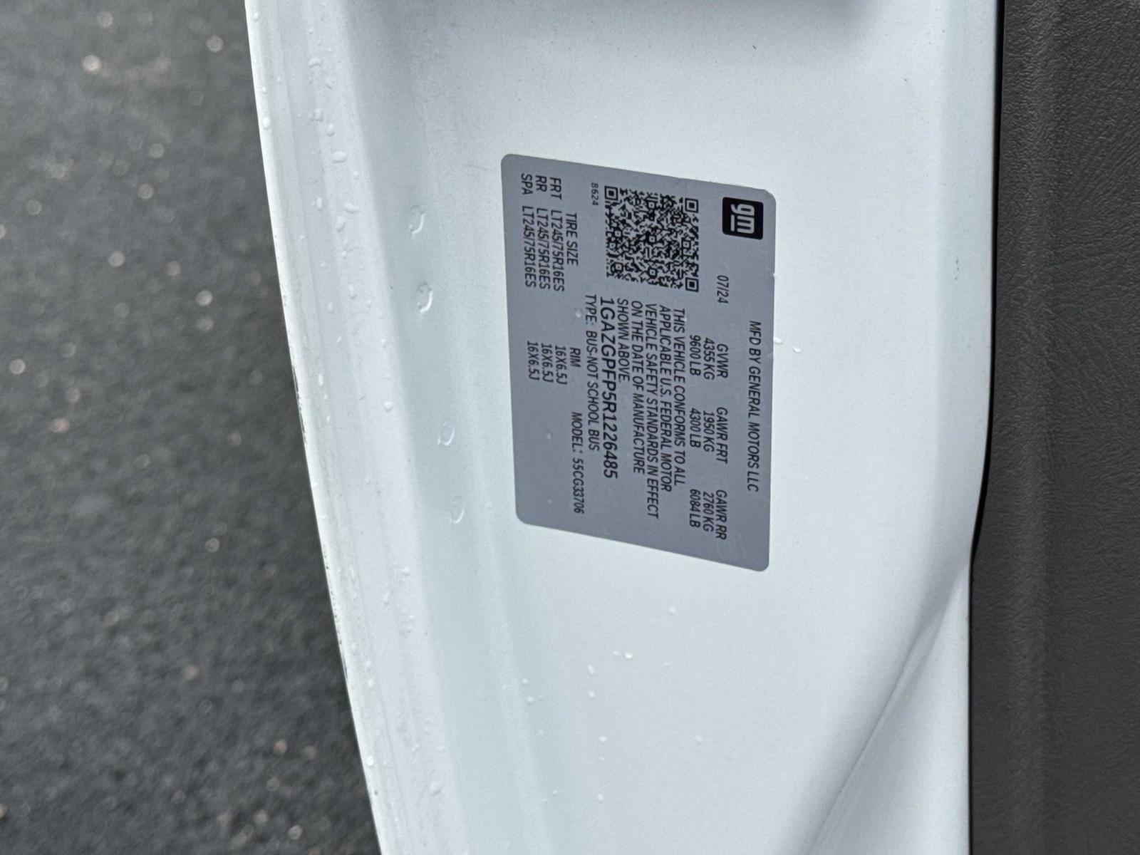 Used 2024 Chevrolet Express 3500 LT w/ LT Preferred Equipment Group image 30