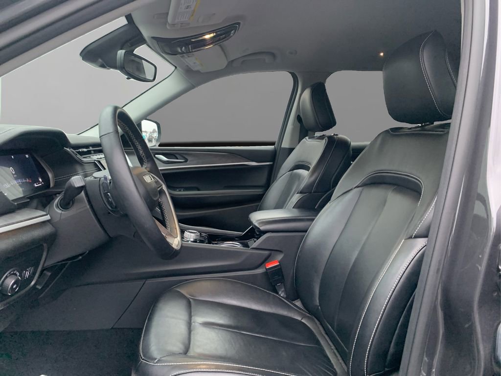 Used 2022 Jeep Grand Cherokee L Limited image 9