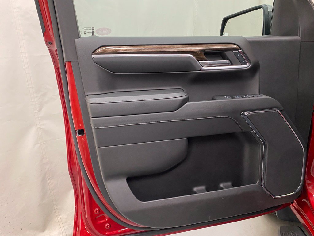 Used 2024 Chevrolet Silverado 1500 LT AWD/4WD image 10