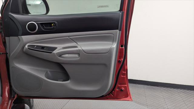 Used 2013 Toyota Tacoma PreRunner w/ SR5 Pkg image 21