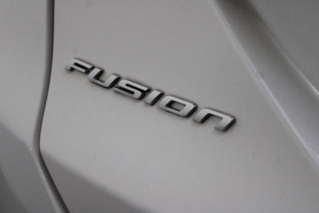Used 2013 Ford Fusion Titanium w/ Titanium Driver Assist Pkg FWD image 7