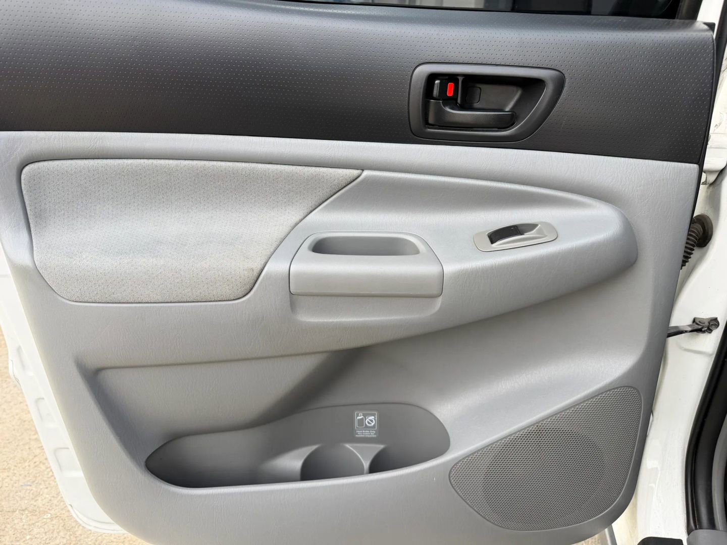 Used 2010 Toyota Tacoma PreRunner RWD image 12