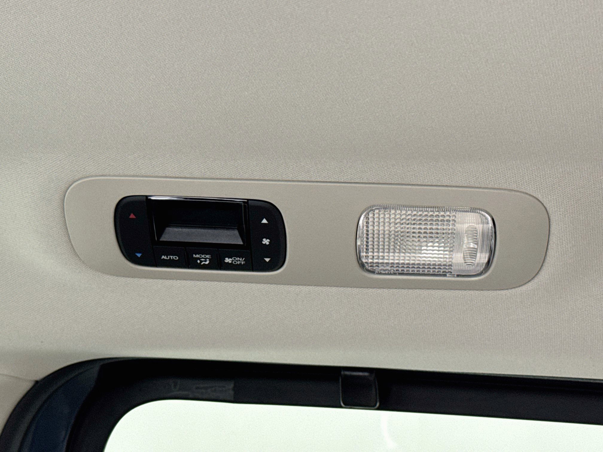 Certified 2025 Honda Odyssey EX-L image 25