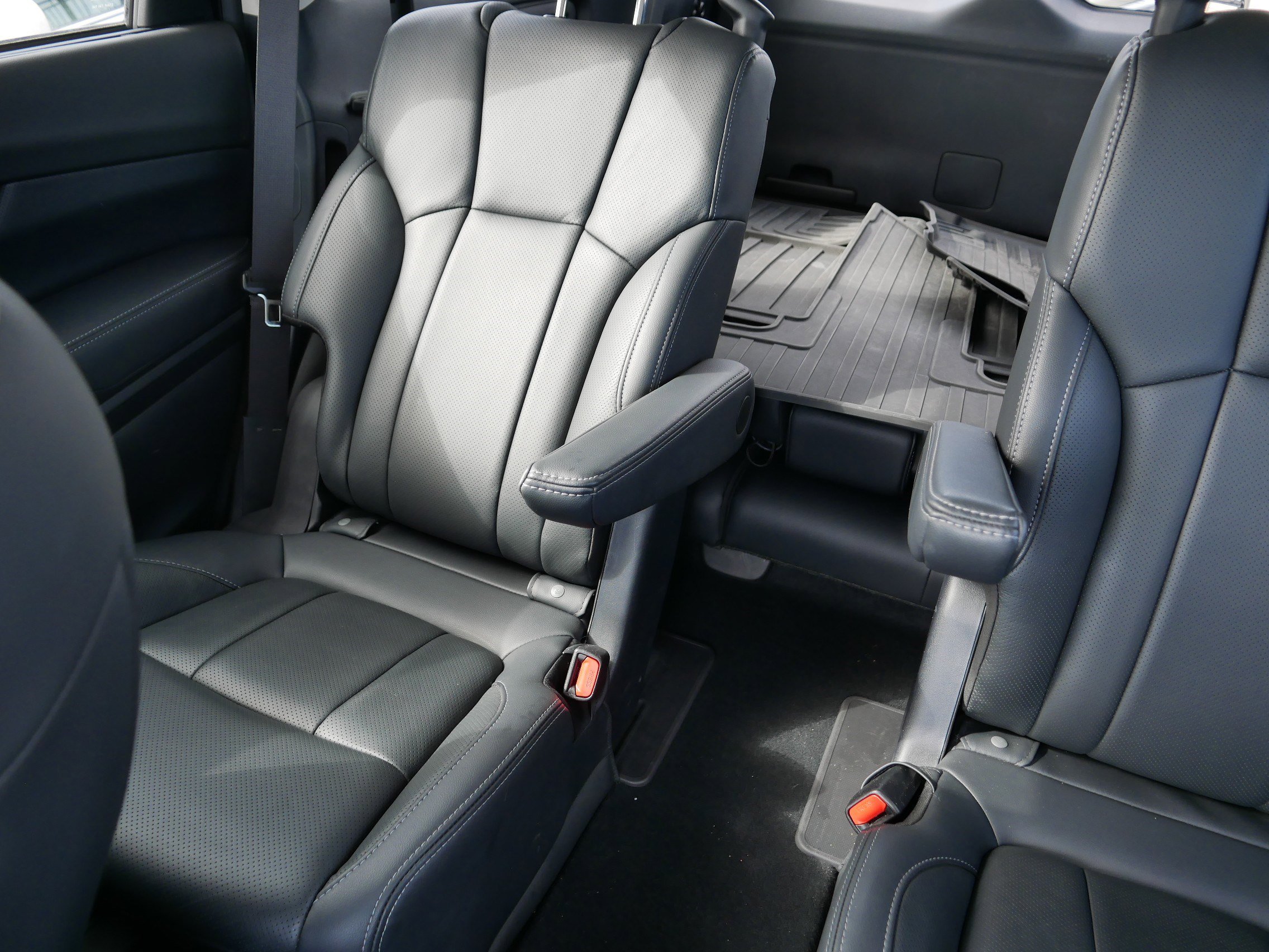 Used 2024 Subaru Ascent Touring image 12