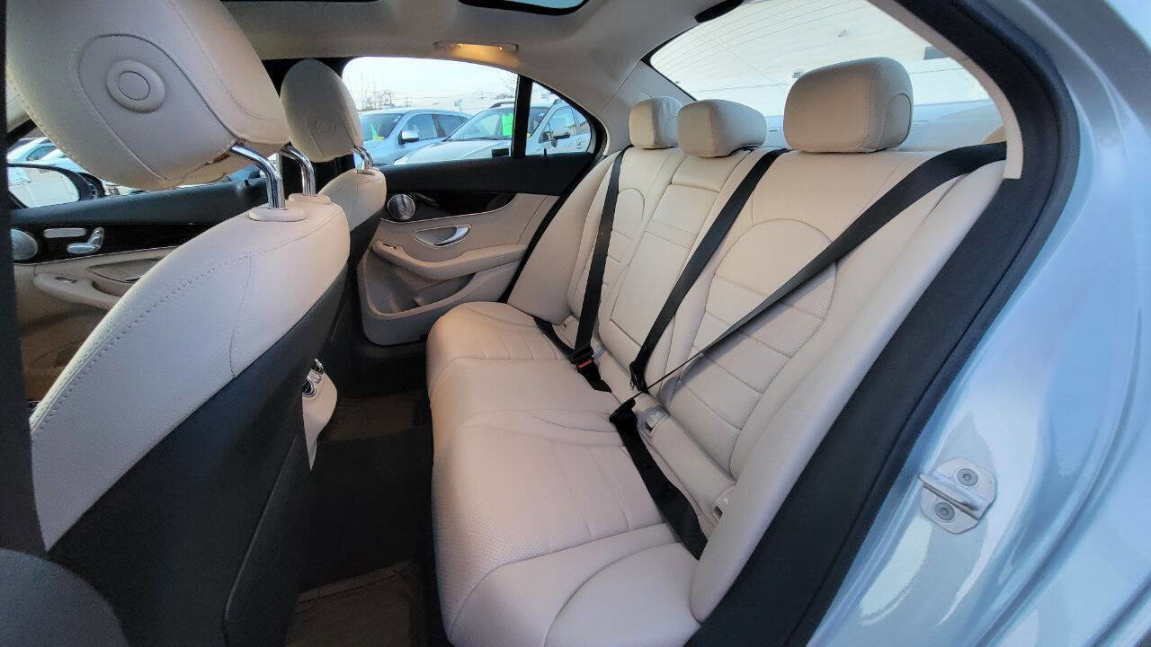 Used 2015 Mercedes-Benz C 300 4MATIC Sedan image 30