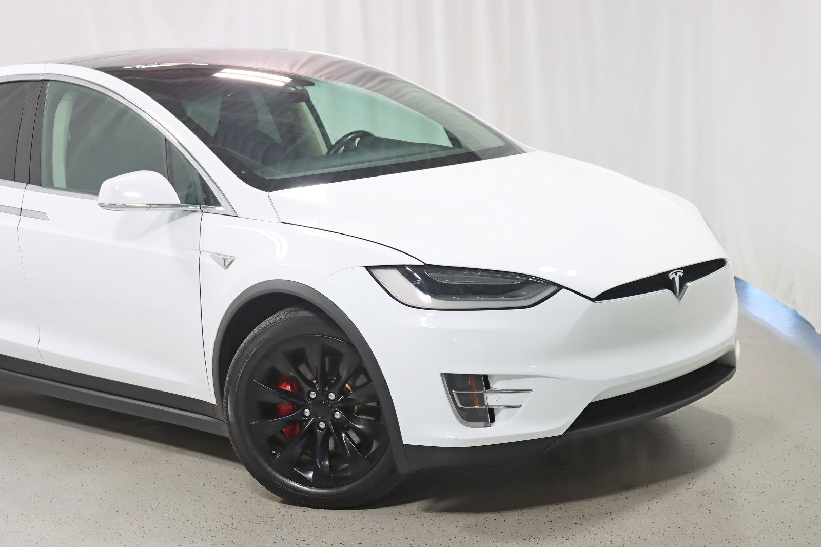 Used 2016 Tesla Model X AWD/4WD image 2