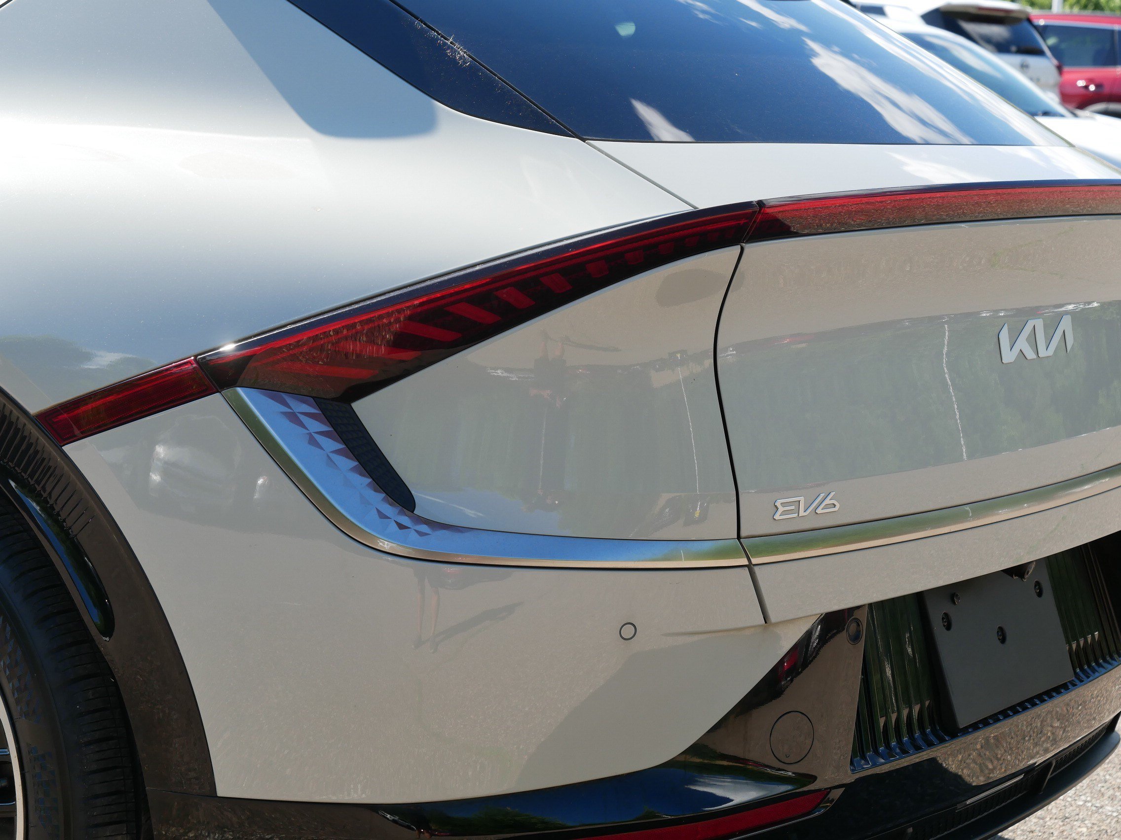 Certified 2022 Kia EV6 Wind AWD/4WD image 17