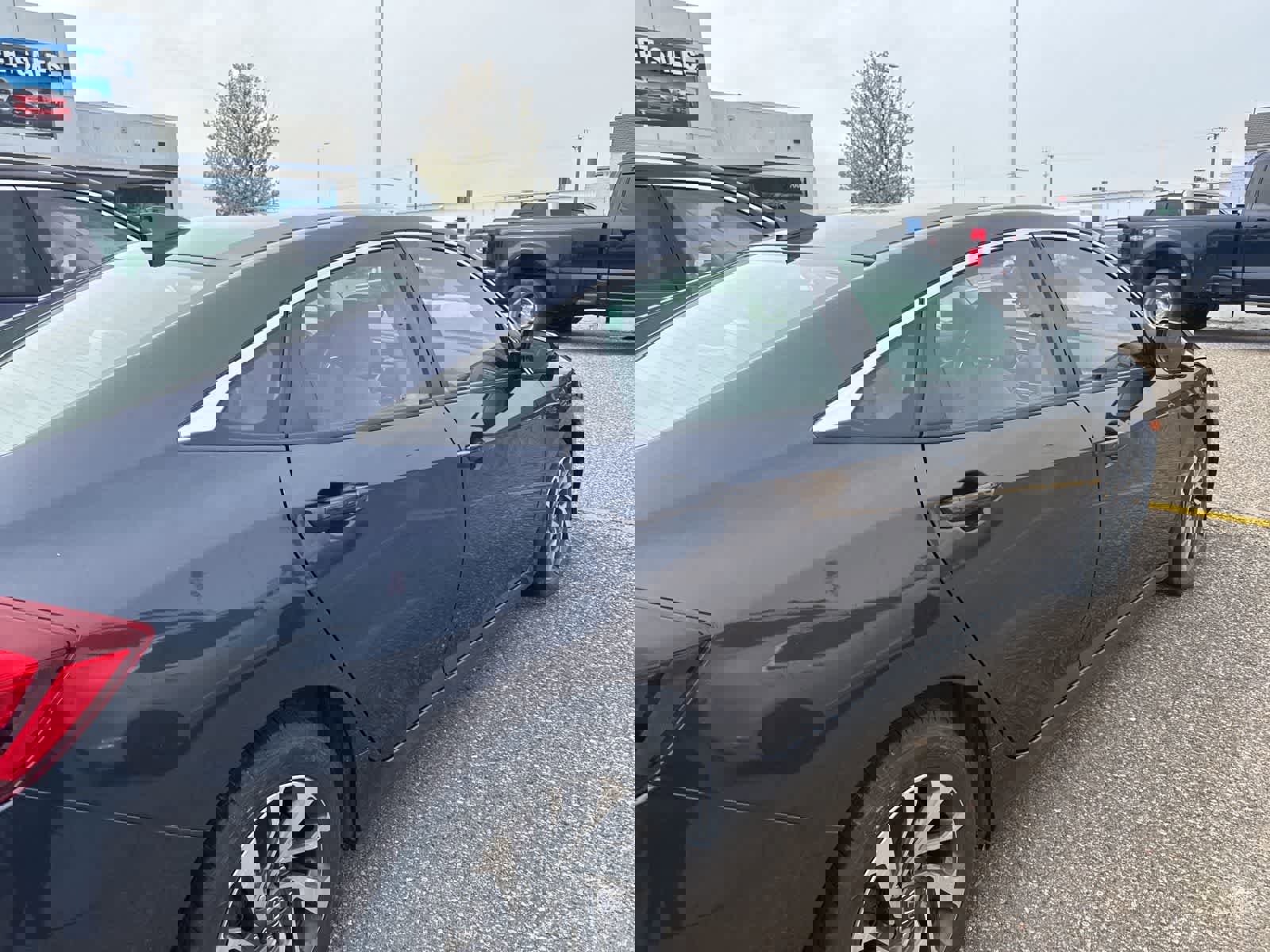 Used 2018 Honda Civic EX image 9