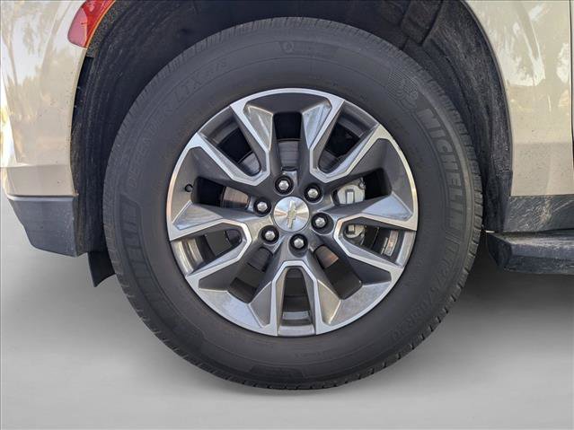 Used 2021 Chevrolet Tahoe LT w/ Luxury Package RWD image 13