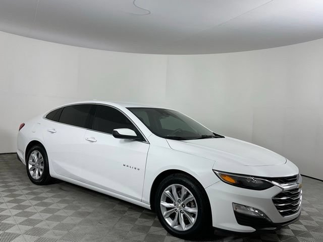 Used 2023 Chevrolet Malibu LT w/ Driver Confidence Package FWD image 3