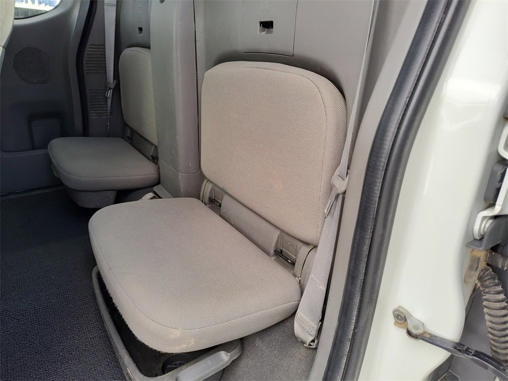 Used 2020 Nissan Frontier S image 25