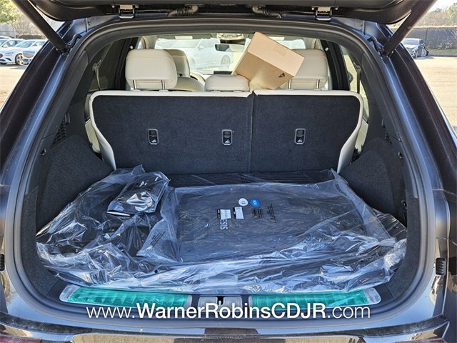 Used 2025 Genesis Electrified GV70 w/ Prestige Package image 12