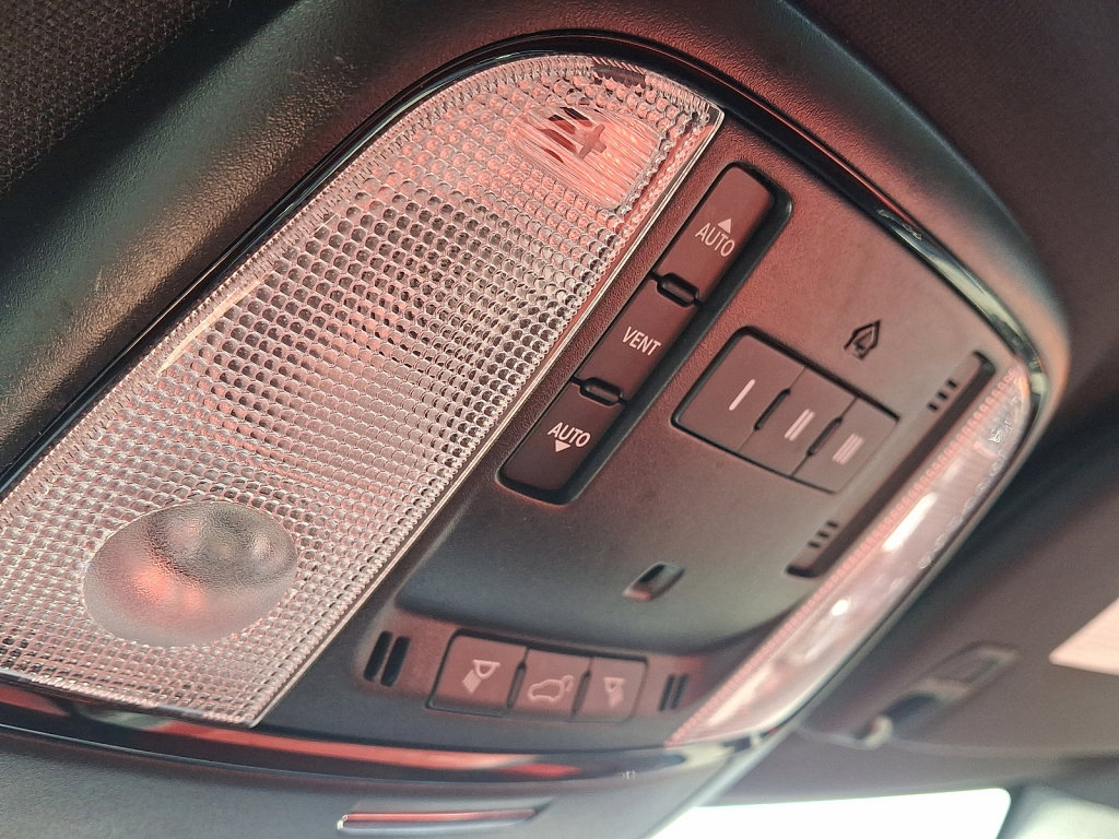 Used 2022 Dodge Durango R/T w/ Blacktop Package image 34