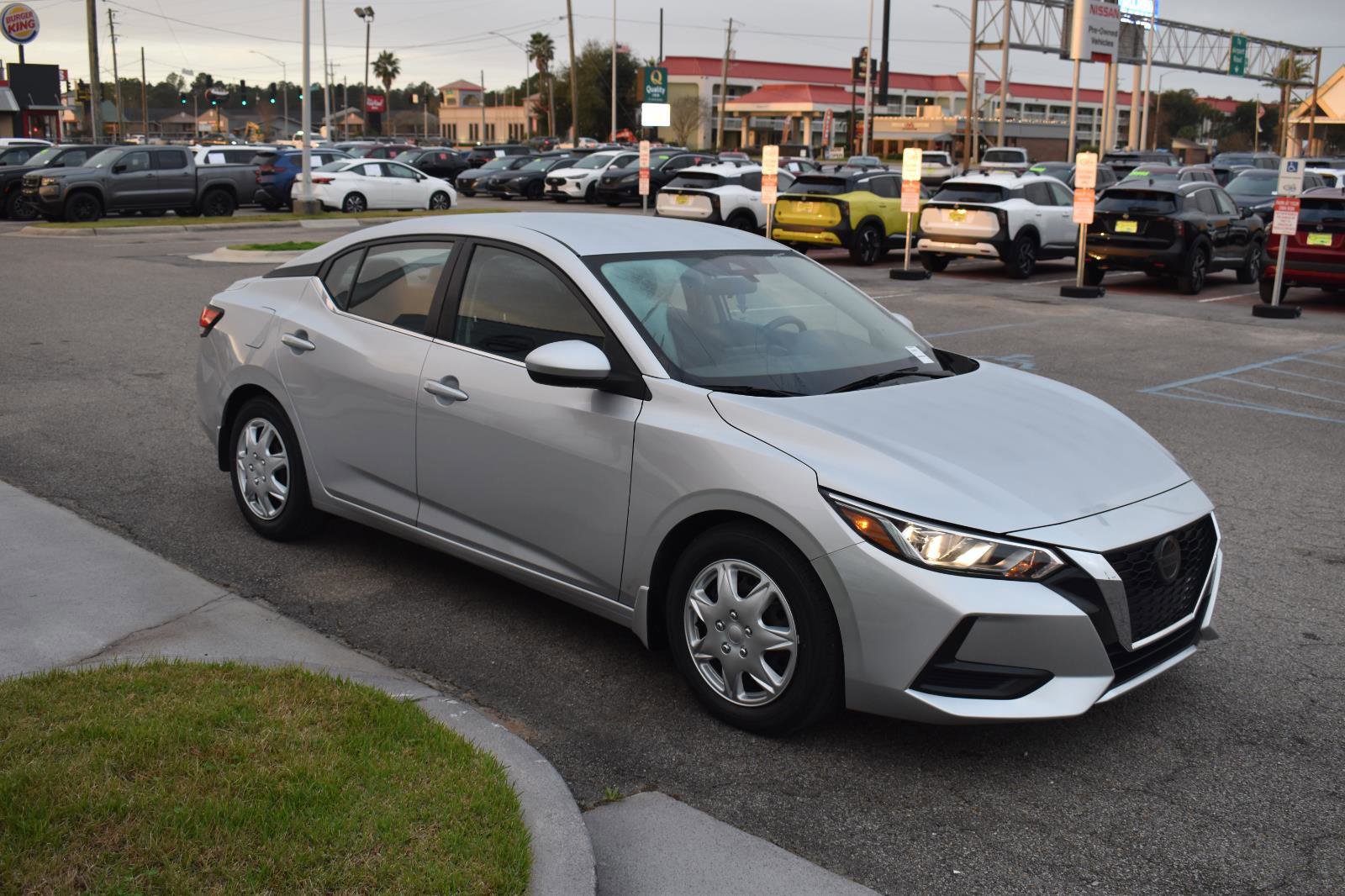 Used 2021 Nissan Sentra S image 9