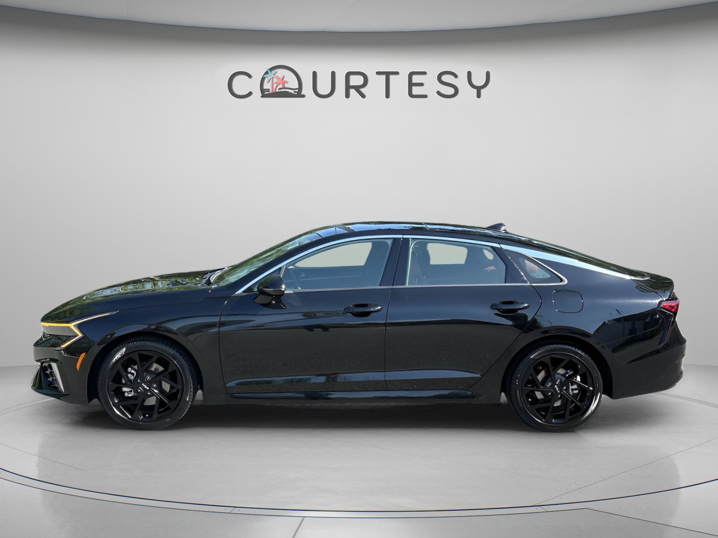 Used 2026 Kia K5 GT-Line w/ GT-Line Premium Package FWD image 4