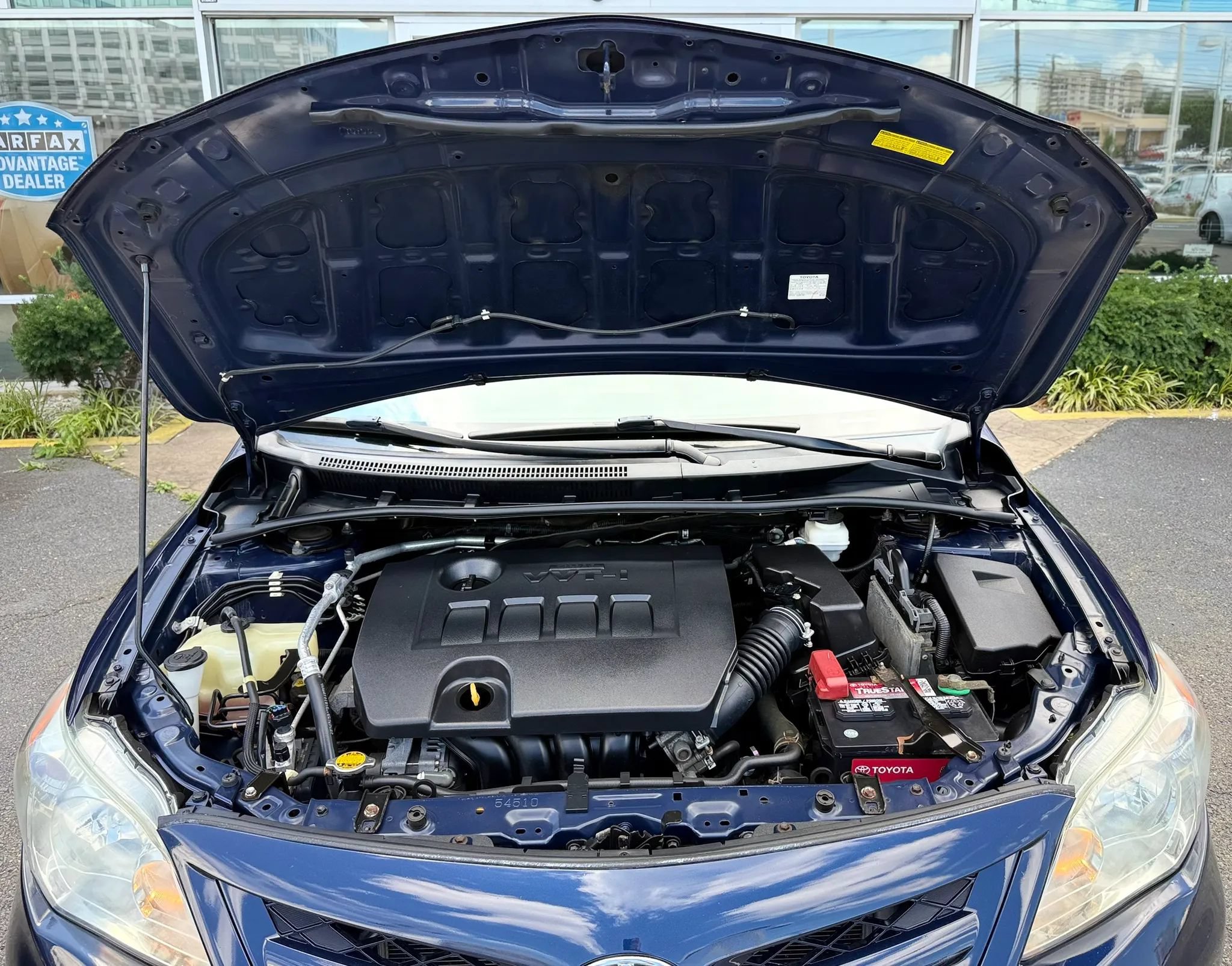 Used 2012 Toyota Corolla LE FWD image 30