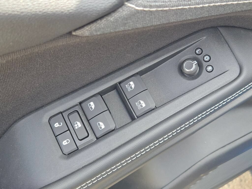 New 2026 Jeep Cherokee Laredo AWD/4WD image 18