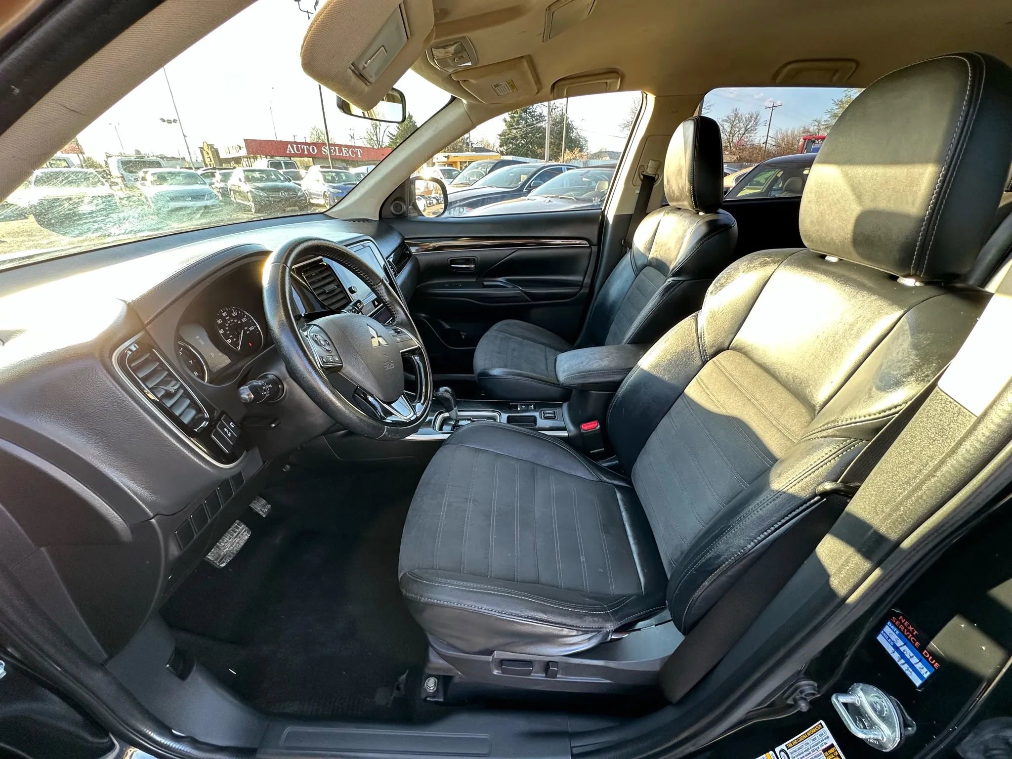 Used 2019 Mitsubishi Outlander SE image 10