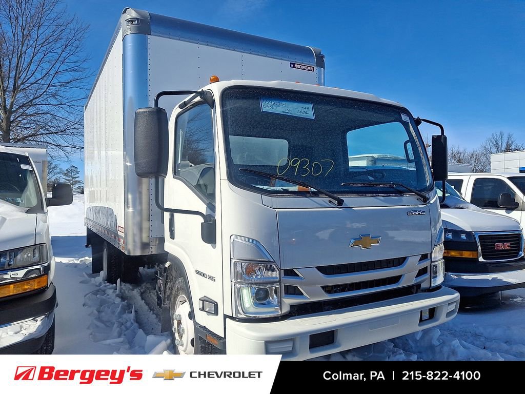New 2025 Chevrolet Low Cab Forward 5500XG RWD image 2