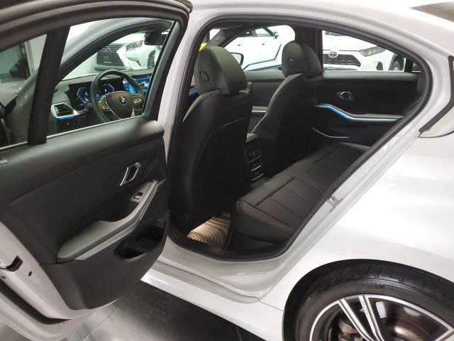 Used 2024 BMW 330i xDrive Sedan w/ Convenience Package AWD/4WD image 23