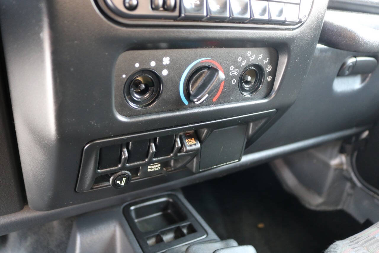 Used 2003 Jeep Wrangler Rubicon AWD/4WD image 96