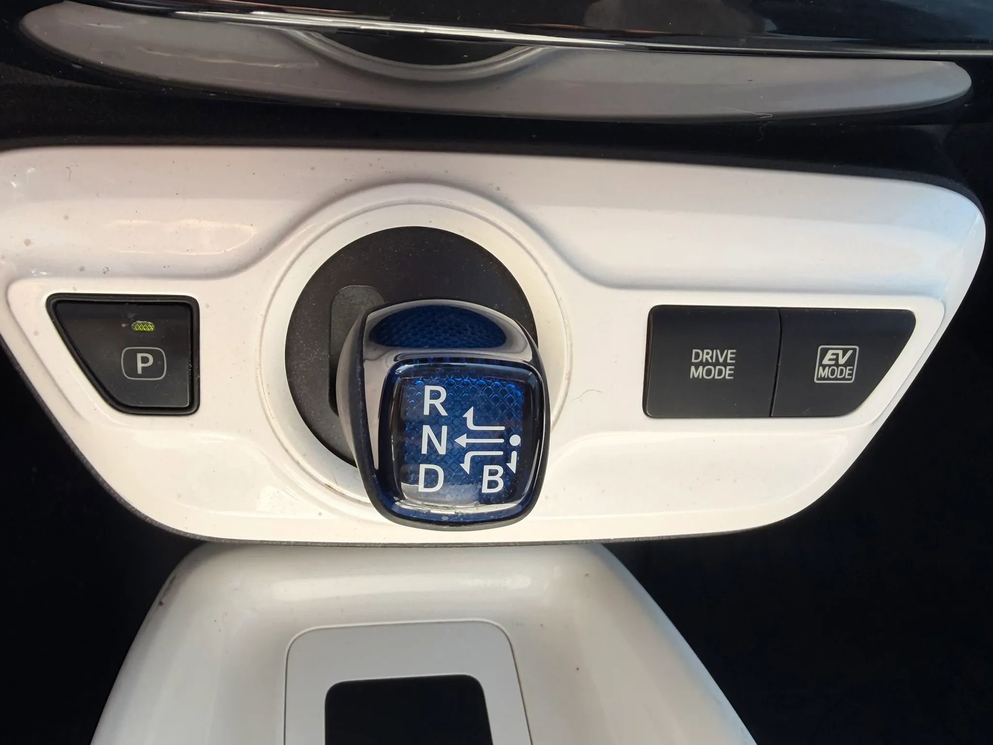 Used 2016 Toyota Prius Three w/ Advanced Technology Package FWD image 40