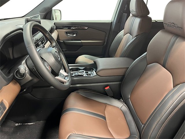 New 2026 Honda Pilot TrailSport image 13