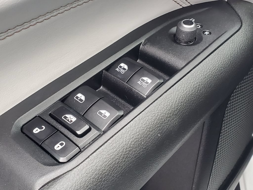 Used 2024 Jeep Compass Limited AWD/4WD image 9