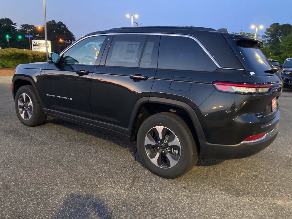 New 2024 Jeep Grand Cherokee Limited 4xe w/ Luxury Tech Group II AWD/4WD image 3