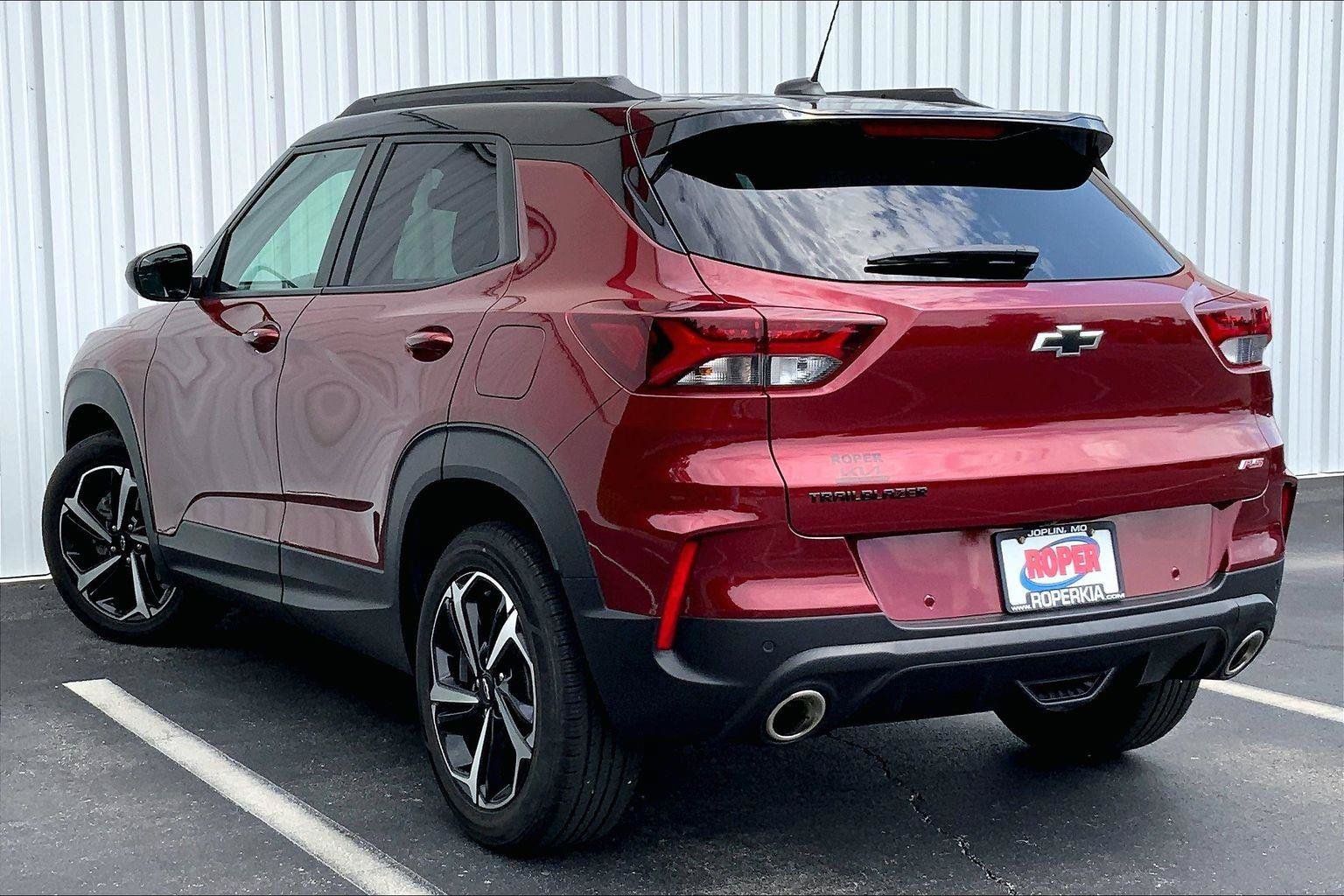 Used 2022 Chevrolet TrailBlazer RS w/ Technology Package FWD image 10