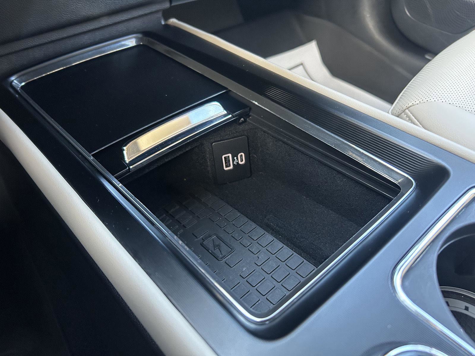 Used 2025 Lincoln Corsair AWD w/ Equipment Group 101A image 19