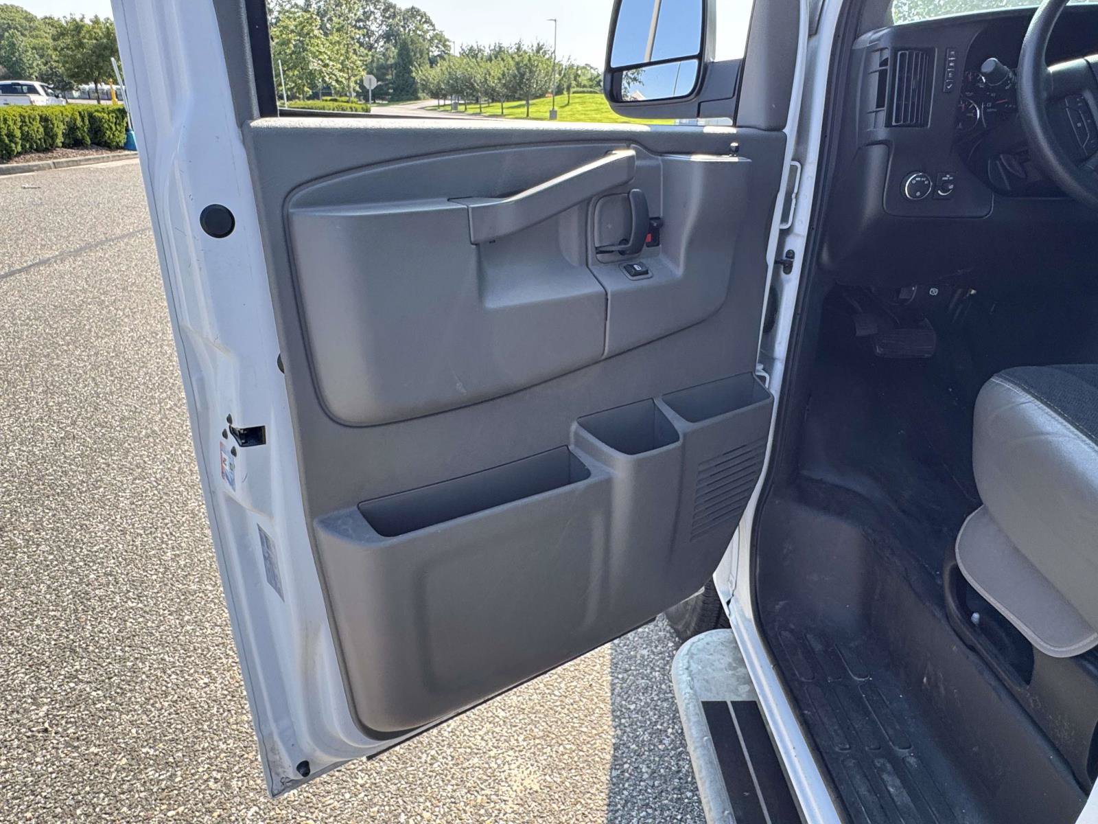 Used 2025 GMC Savana 2500 w/ Driver Convenience Package RWD image 18